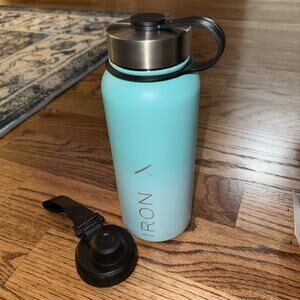 Iron Flask Tumbler 32 Oz Aquamarine (has 2 Lids) Brand NEW In Box